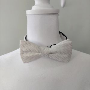 JF J. Ferrar Men's Bow Tie White monochromatic geometric pattern adjustable